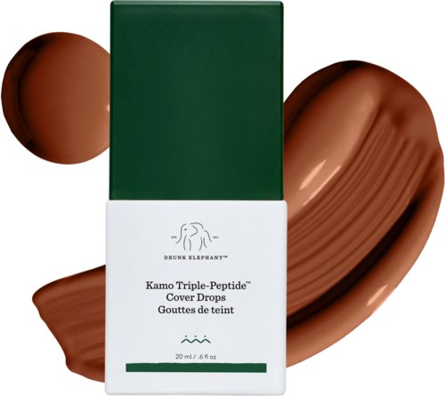 Green och vit box av Drunk Elephant Kamo Triple-Peptide Cover Drops med swatchad foundation.