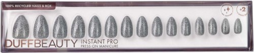 Pudełko z 12 srebrnymi sztucznymi paznokciami do przyklejenia od DUFFBEAUTY, oznaczone jako recyklingowane, szybkie, z dwoma rozmiarami.