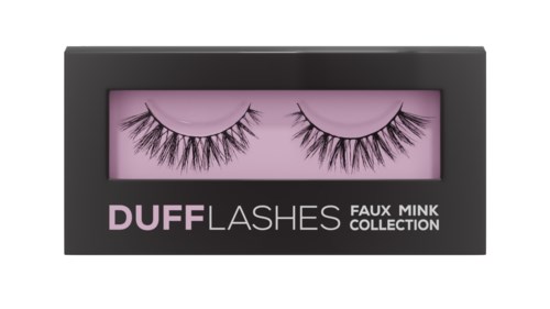 Falska minkfransar i ett box som heter 'DUFF LASHES.' Fransarna är långa och tjocka med en naturlig böj.