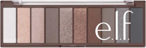 En øyeskyggepalett med sju farger fra lyse til mørke, inkludert matte og shimmer finish.