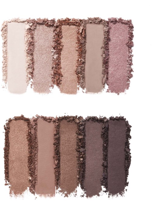 To rader med knust øyeskygge i ulike nyanser, fra lyse til mørke, med glitter og matte finish.