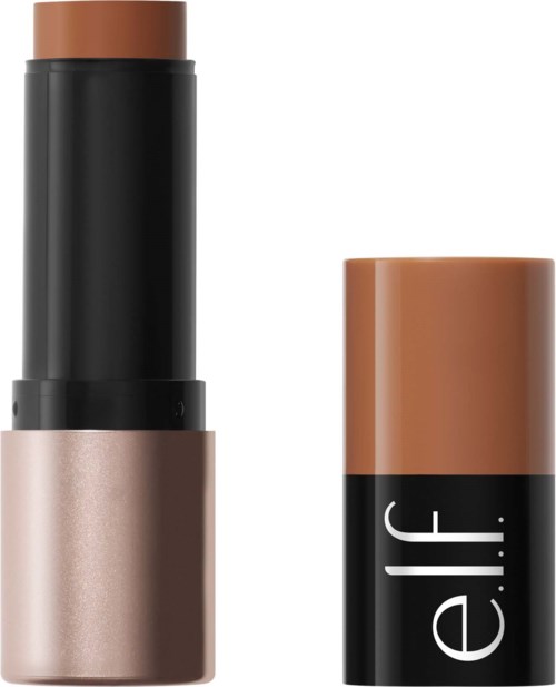 En makeupstav med brun topp och svart mittdel, och ett svart lock med vita bokstäver.