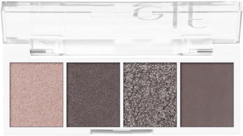 En sminkpalett med fyra nyanser: rosa, mörkbrun, glittrande silver och matt grå.