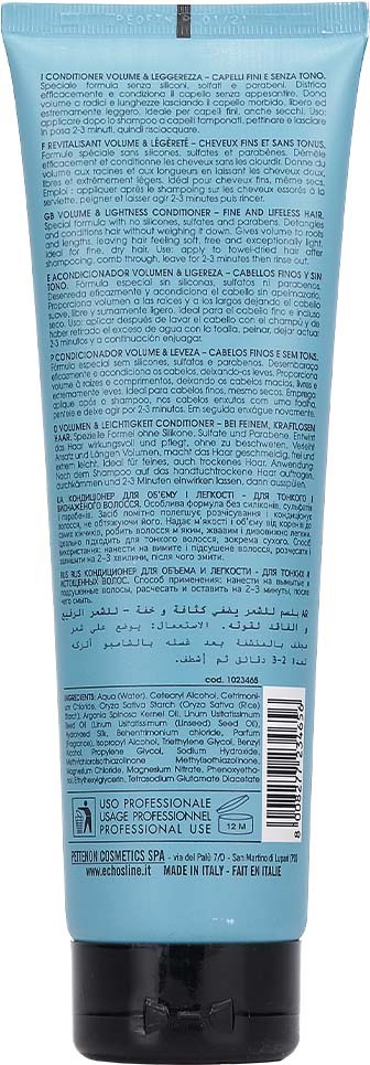 Røret er lyseblått med svart lokk, inneholder hårbalsam, med instrukser og ingredienser skrevet i liten tekst.