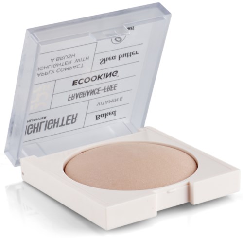 En liten sminktablett med ljusrosa puder och ett genomskinligt lock som visar produkten.