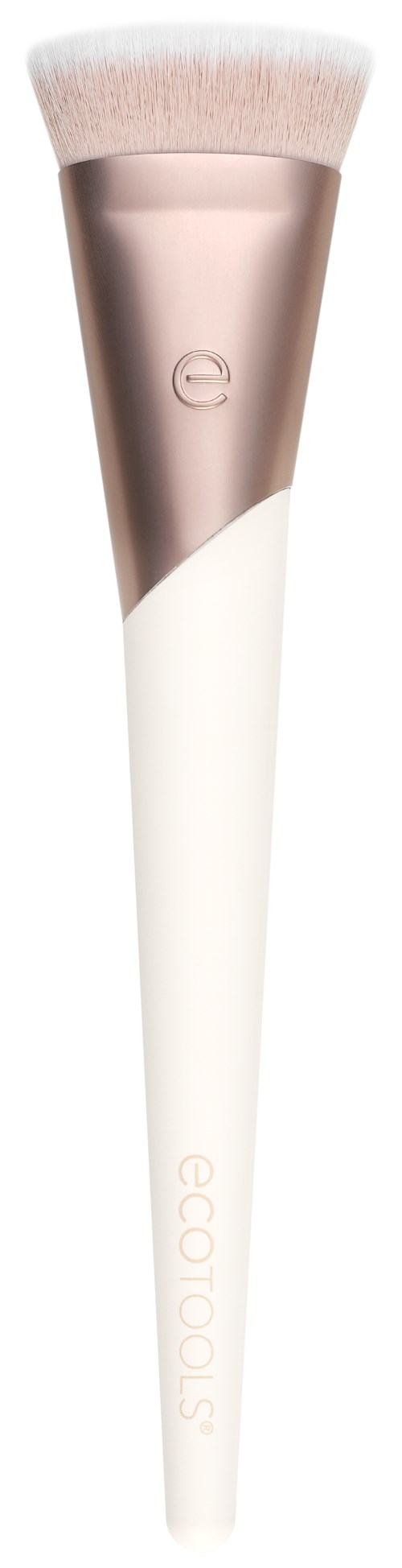 En makeup-børste med hvid skaft og bløde, fluffy lyse børstehår, designet til at påføre kosmetik.