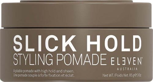 Brun krukke med SLICK HOLD styling pomade med hvit tekst, lett å åpne, 85 gram.