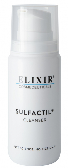 En vit flaska märkt 'Elixir Cosmeceuticals Sulfactil Cleanser' med en vit pumplock.