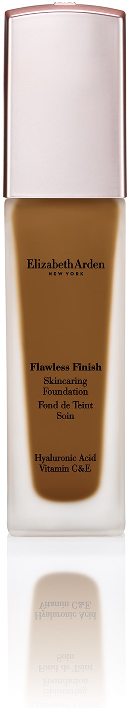 En foundationflaske med hvit lokk, merket Elizabeth Arden, fremmer et feilfritt utseende og er beriket med hyaluronsyre.