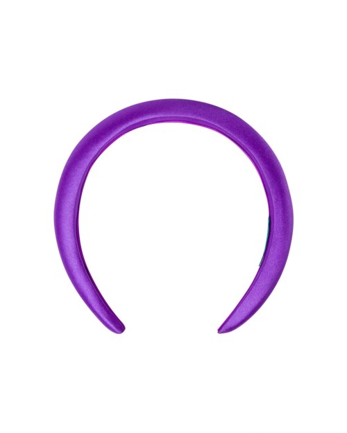 Violetti päähine, avoin rengasmuoto. Yksinkertainen muoto, sileä ja joustava materiaali.