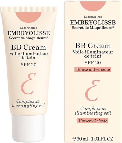 En tub och förpackning av Embryolisse BB Cream med SPF 20, märkt som universell nyans, för att ljusa och jämna ut huden.