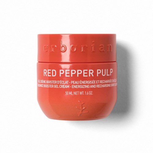 En rød beholder med etiket med tekst 'Red Pepper Pulp' og lidt mindre tekst under.