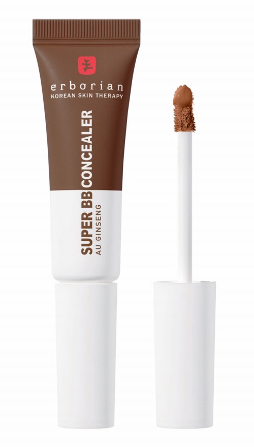 En tube af Erborian Super BB Concealer med applikator og brun-hvid emballage.