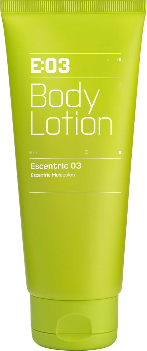 Een felgroene tube met 'Body Lotion' en 'E:03' en 'Escentric 03' erop.
