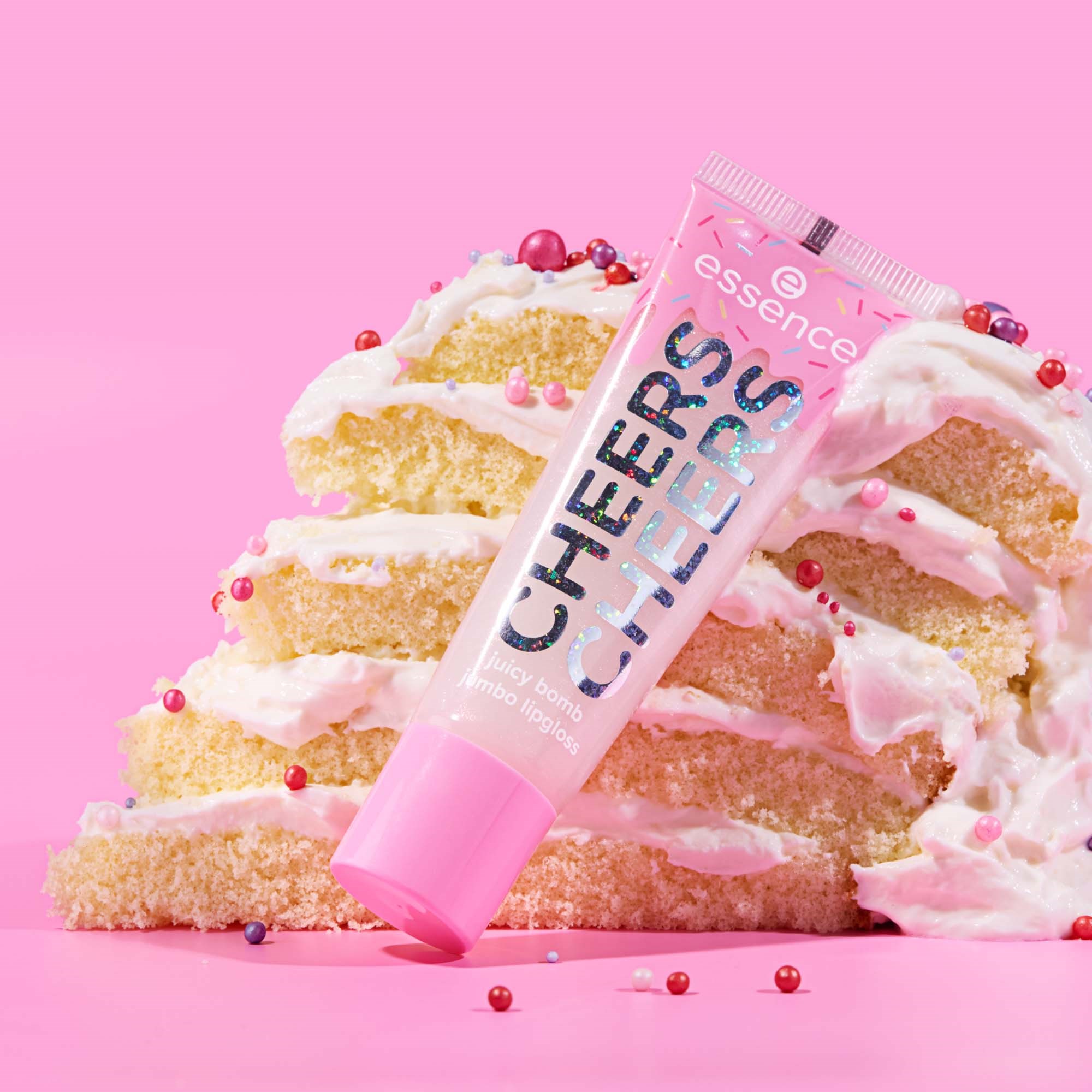 essence Say It With Juicy Cheers Juicy Bomb Jumbo Lipgloss 02 Cake My (obrázok 4)