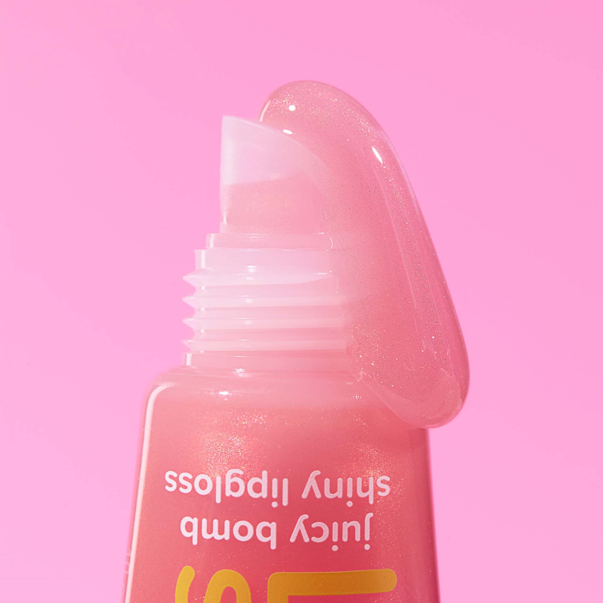 essence Say It With Juicy Little Sunshine Juicy Bomb Shiny Lipgloss 05 (obrázok 5)