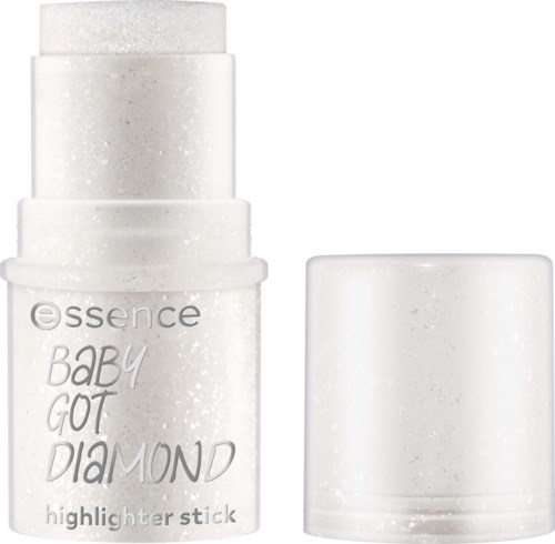 Biały pojemnik na sztyft z nakrętką, oznaczony 'essence BABY GOT DIAMOND highlighter stick,' wygląda na błyszczący i iskrzący się.