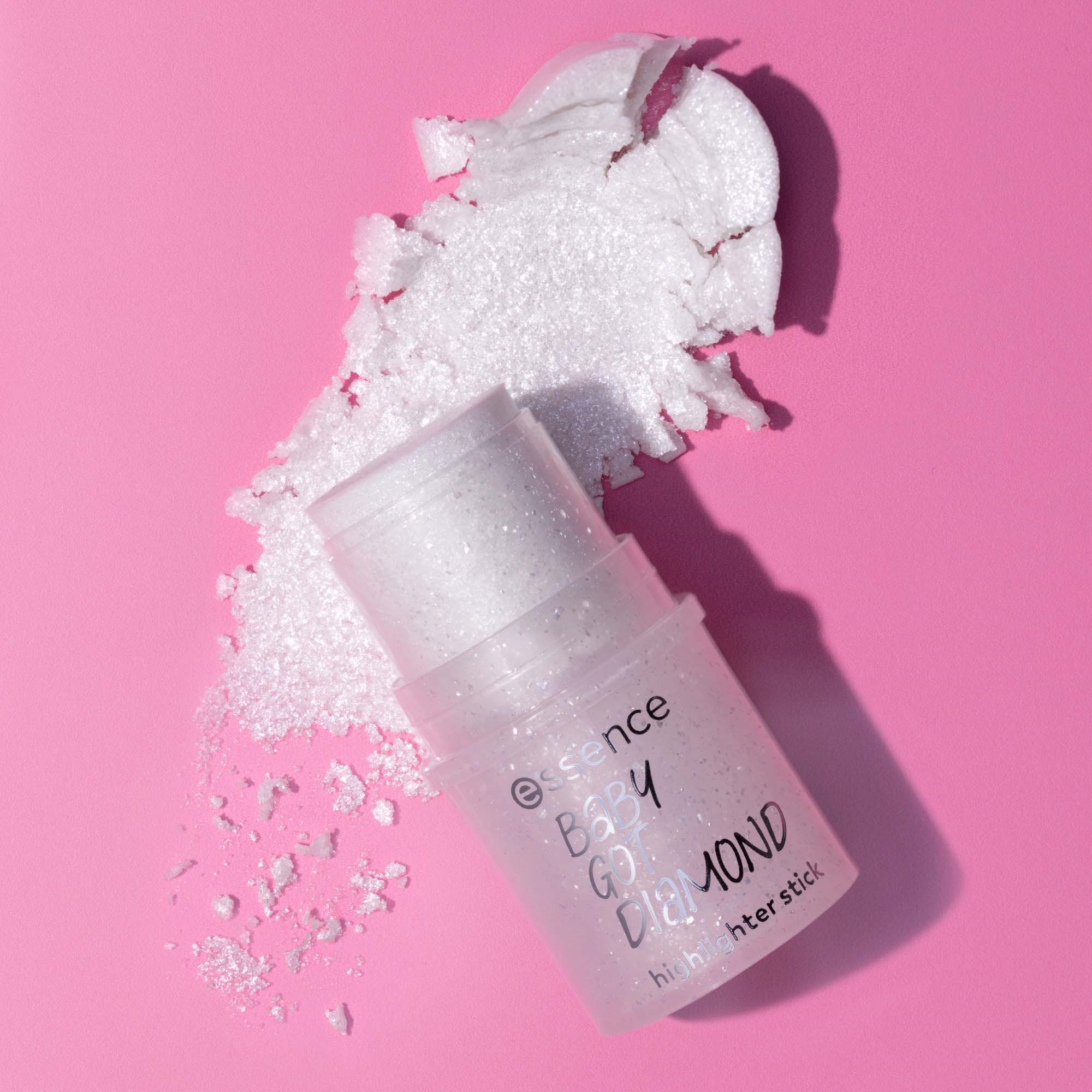 essence Baby Got Diamond Highlighter Stick (obrázok 11)