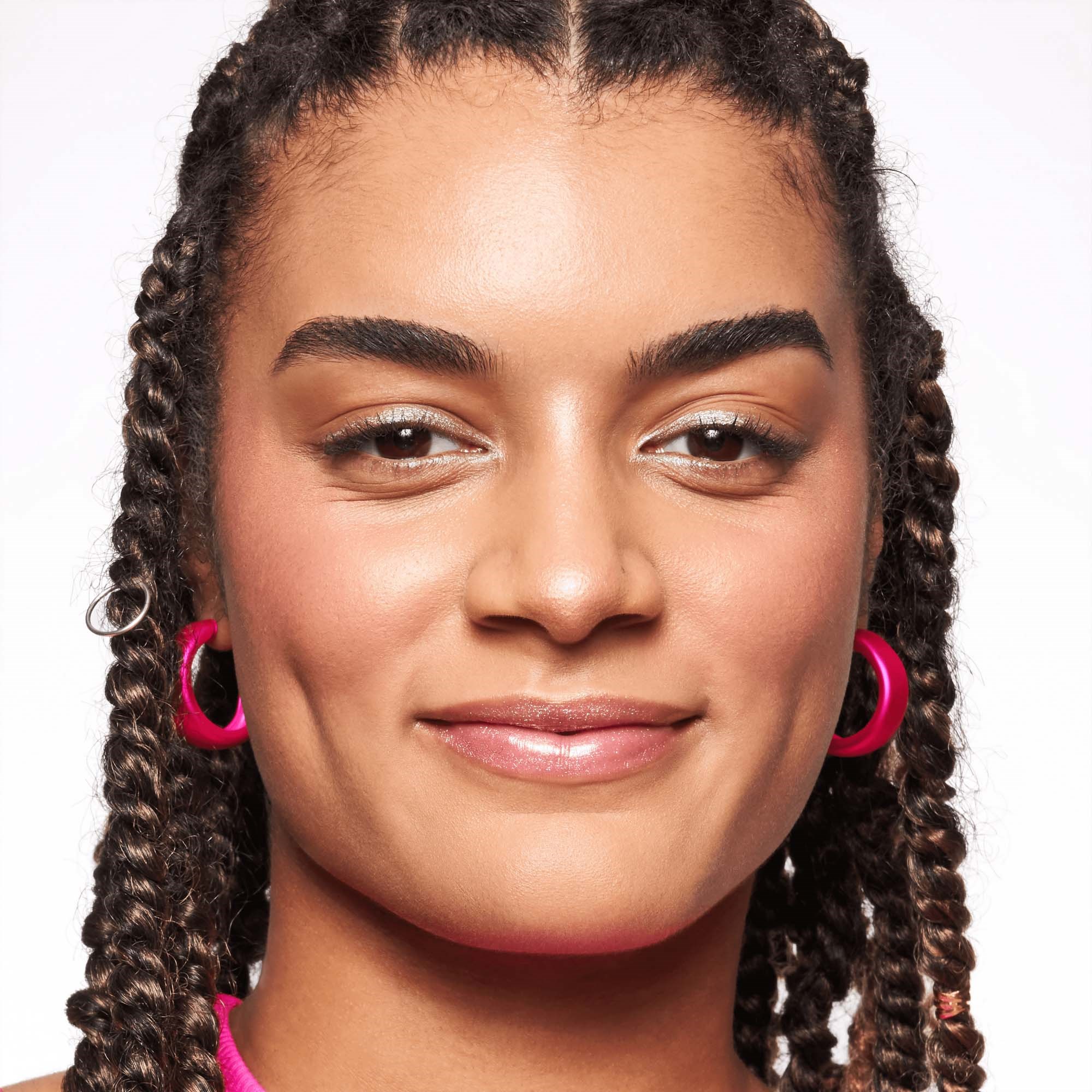 essence Baby Got Glow Liquid Highlighter 20 Rose and Shine (zdjęcie 7)