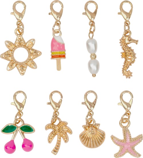 Acht gouden bedels met verschillende ontwerpen, inclusief zon, ijsje, parel, zeepaardje, kersen, palmboom, schelp en zeester.