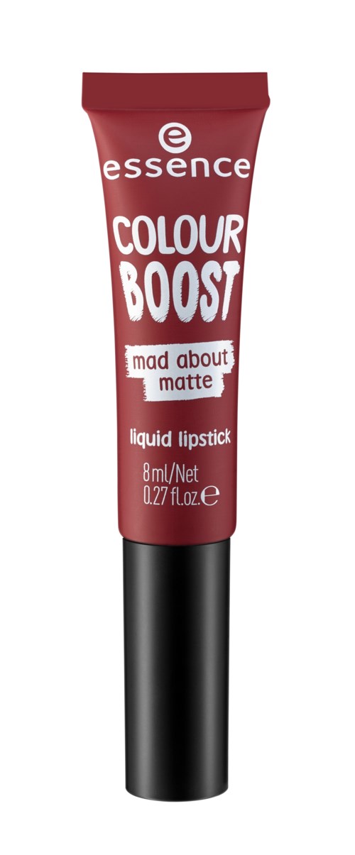 En röd tub med Essence Colour Boost flytande läppstift, storlek 8 ml, med svart lock, som marknadsför matt finish.
