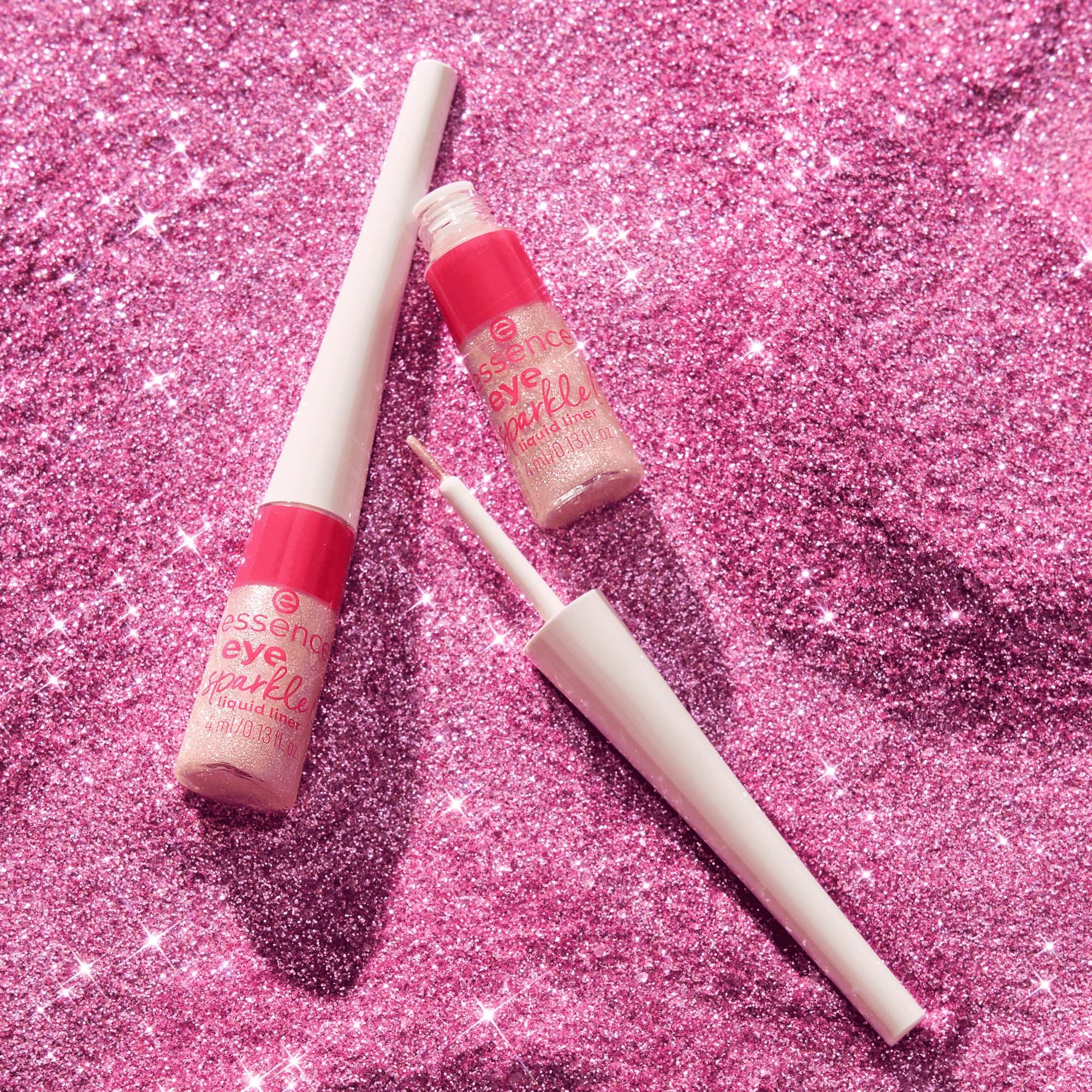 essence Eye Sparkle! Liquid Liner 01 Sparkling Lights (obrázok 5)