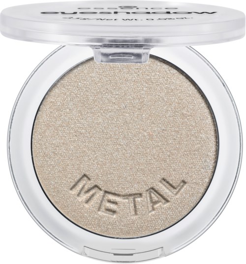 Ein kleines Puder-Compact mit beigem, schimmerndem Puder und klarem Deckel mit Text.