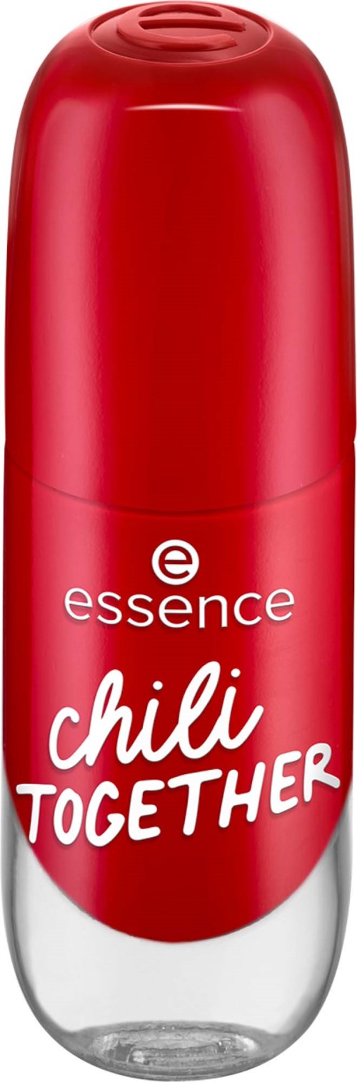 Punainen suihkepullo, jossa valkoinen ja musta teksti, nimeltään 'essence chili TOGETHER'.