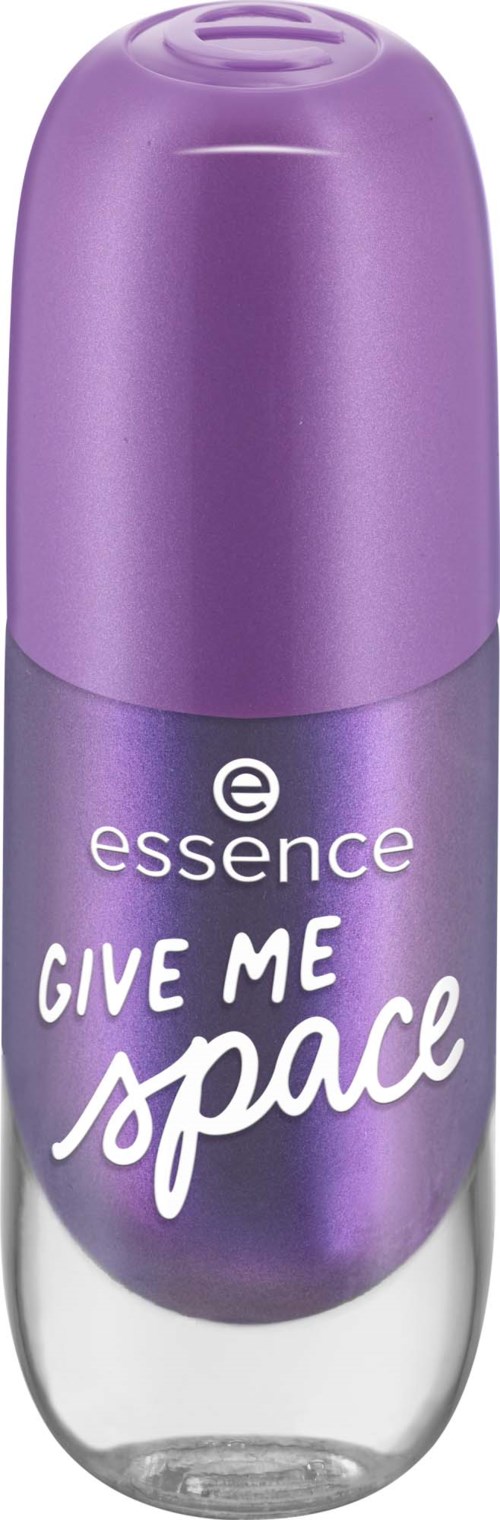 Violetti roll-on deodorantti Essence-merkiltä, jossa lukee "Give Me Space".