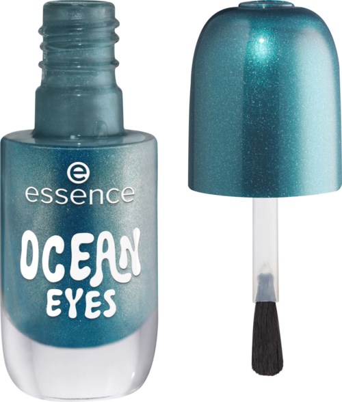 Turkoosinvärinen kynsilakka- pullo, jossa on sopiva korkki ja sivellin. Etiketissä lukee Ocean Eyes by Essence.