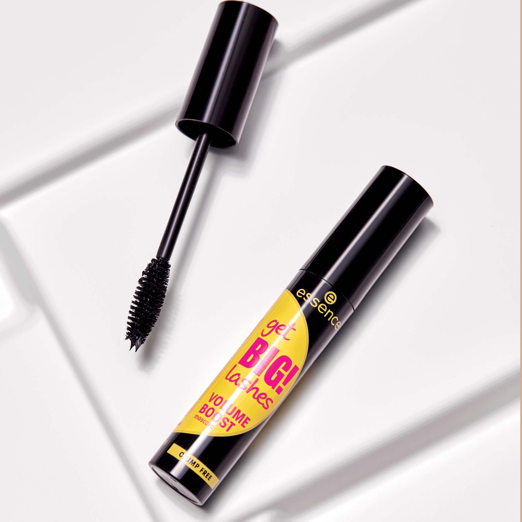 essence Get BIG! Lashes Volume Boost Mascara 8 ml (obrázok 5)
