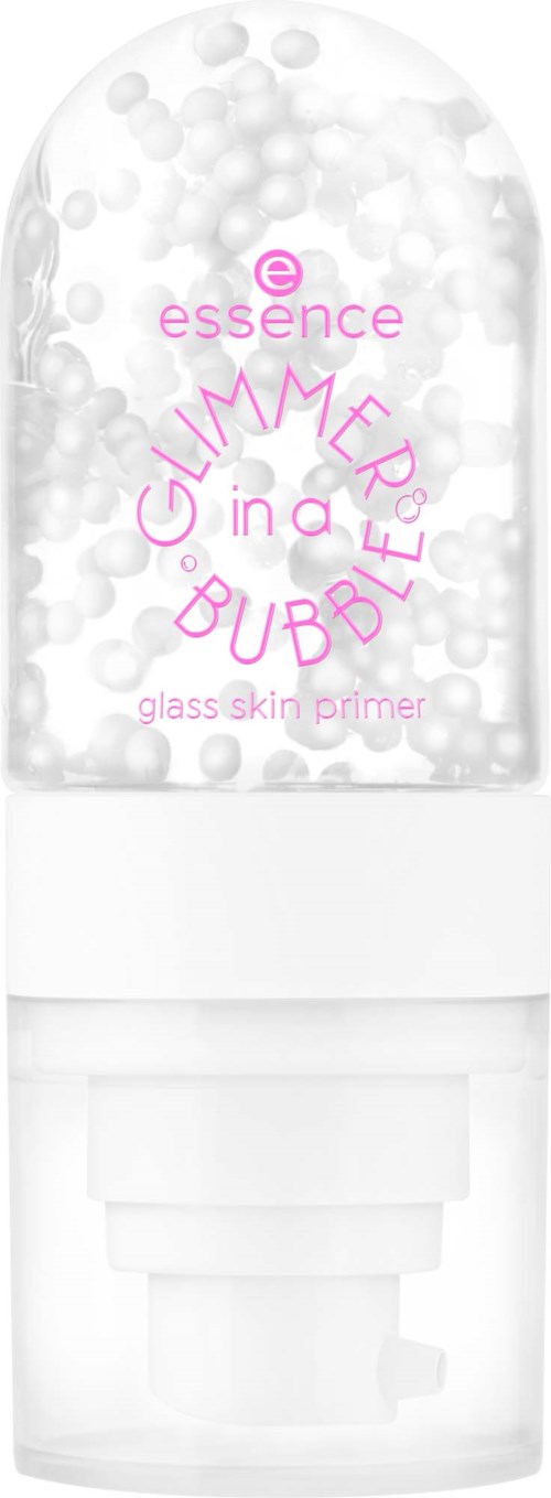 Een doorzichtige fles met bubbels erin, gelabeld 'Glimmer in a Bubble' glass skin primer van essence.