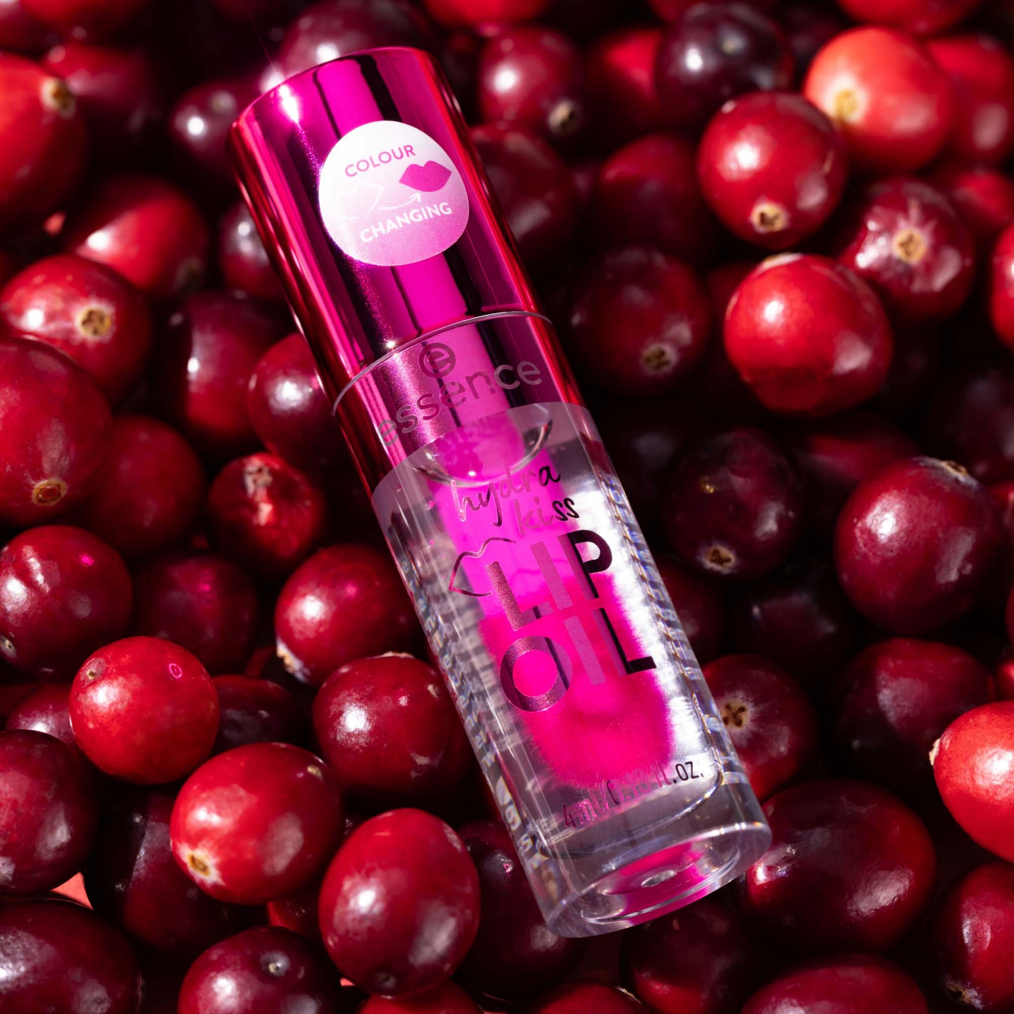 essence Hydra Kiss Lip Oil 06 Cranberry Is Back (obrázok 7)