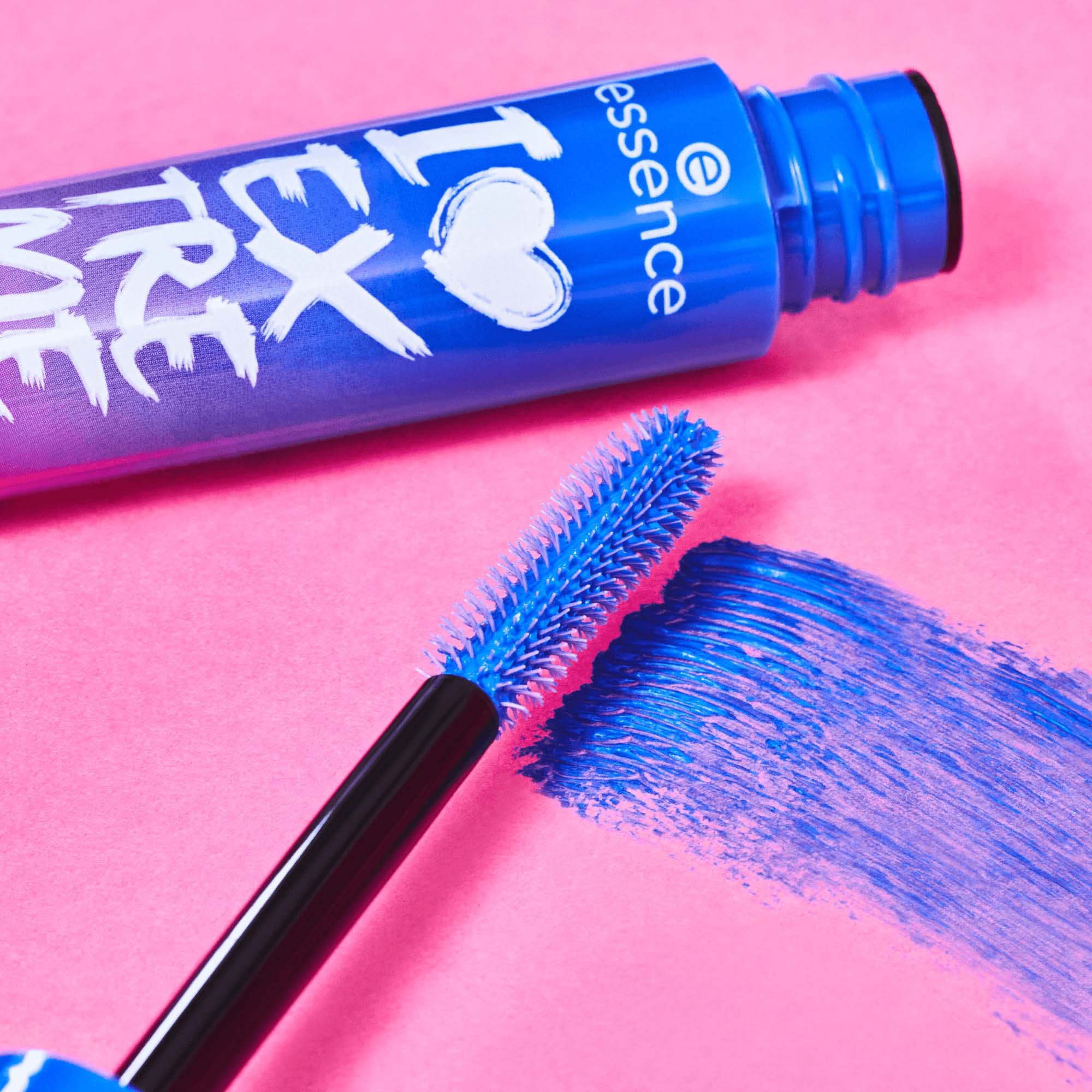 essence I Love Extreme Blue Crazy Volume Mascara (obrázok 7)