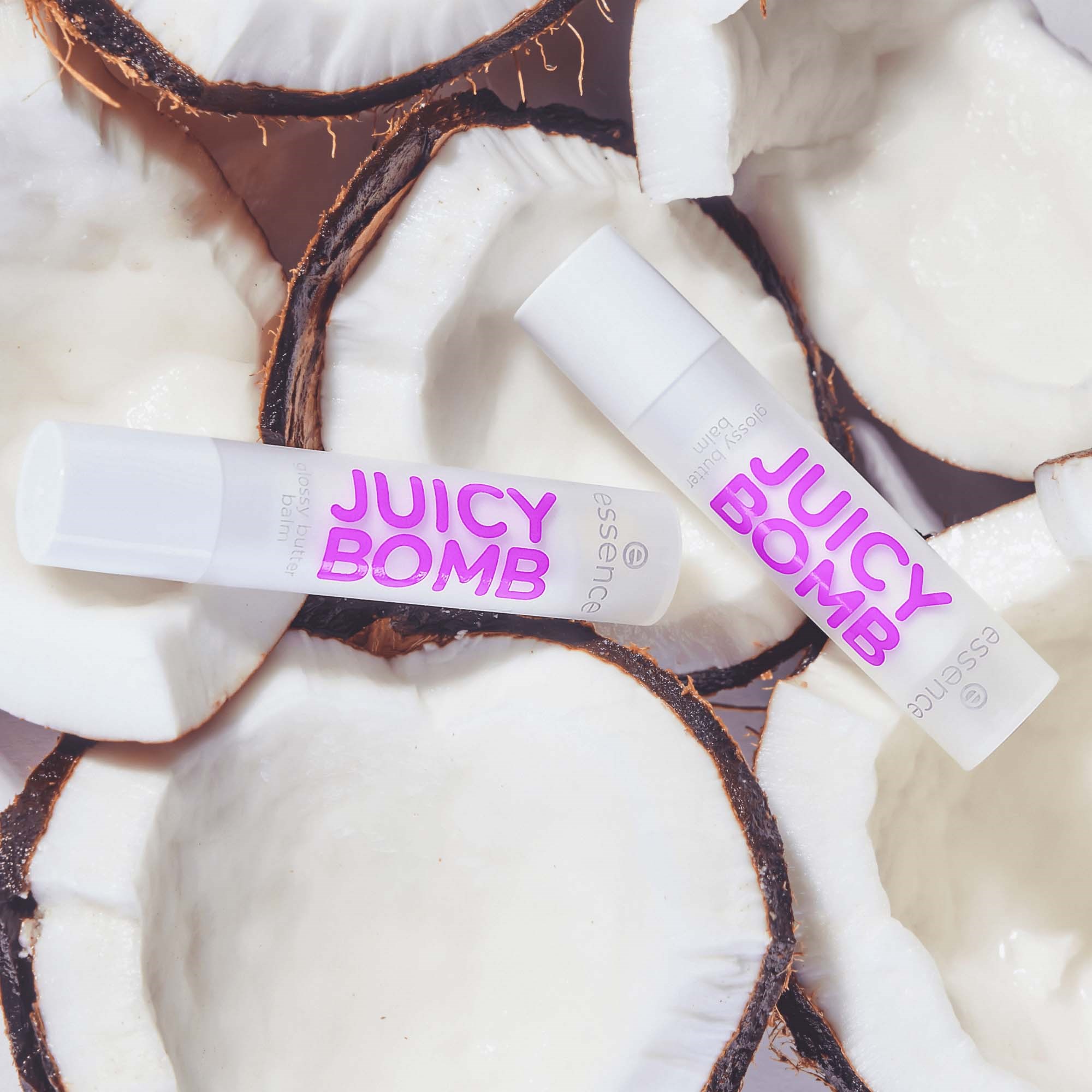 essence Juicy Bomb Glossy Butter Balm 06 Wake Me Up Before You Coco (obrázok 6)