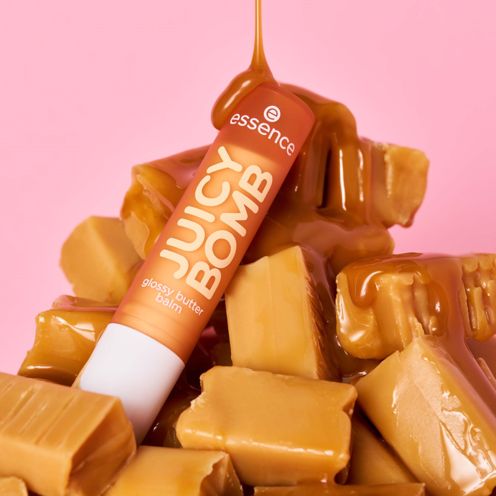 essence Juicy Bomb Glossy Butter Balm 07 Caramelt My Heart (obrázok 4)