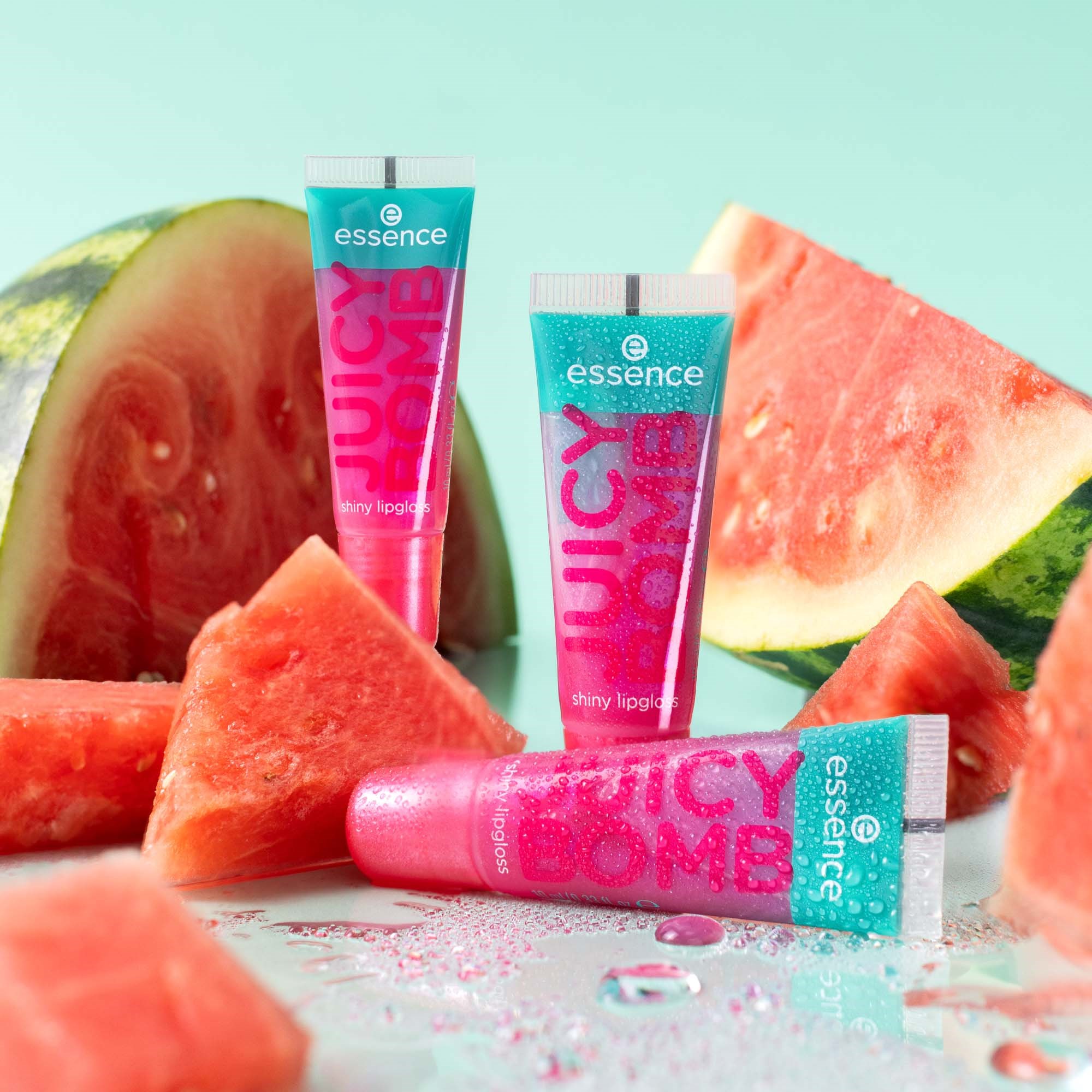 essence Juicy Bomb Shiny Lipgloss 102 - błyszczyk do ust 102 Witty Wat (obrázok 6)