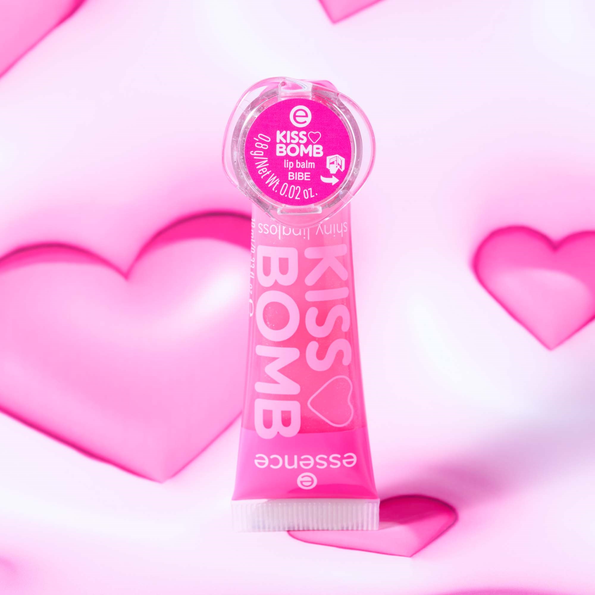 essence Kiss Bomb Shiny Lipgloss & Lip Balm Strawberry Sweetie (obrázok 5)