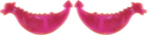 Zwei pinke, tassenförmige Gegenstände mit gewellten Kanten, die sich gegenüberstehen vor dunklem Hintergrund.