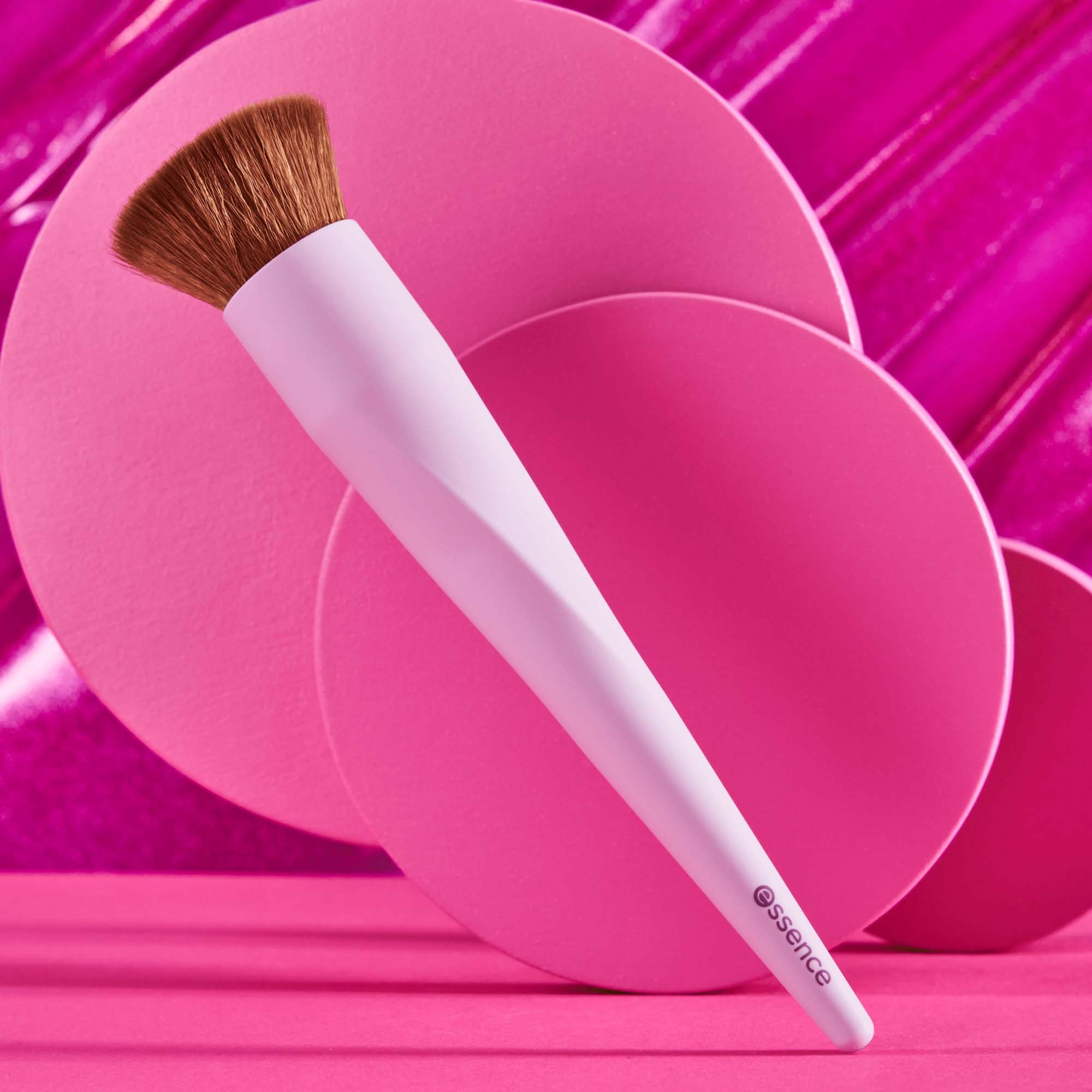 essence Make Up Buffer Brush (obrázok 4)