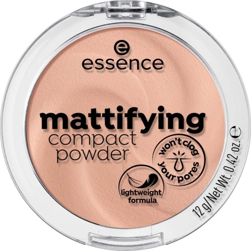 Ett runt compact med beige puder, märkt som essence mattifying compact powder, lätt formula, 12 gram.