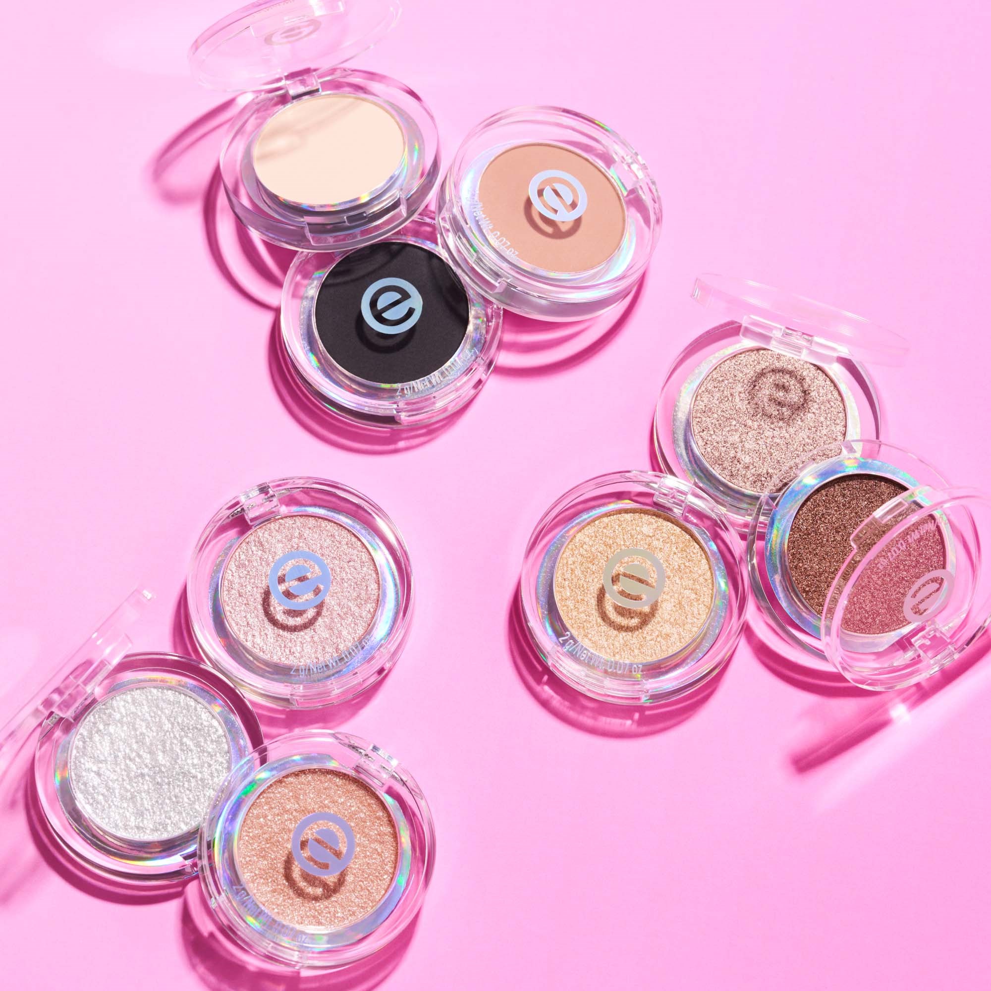 essence Mono Eyeshadow Glitter 01 Frosted Shine (obrázok 5)
