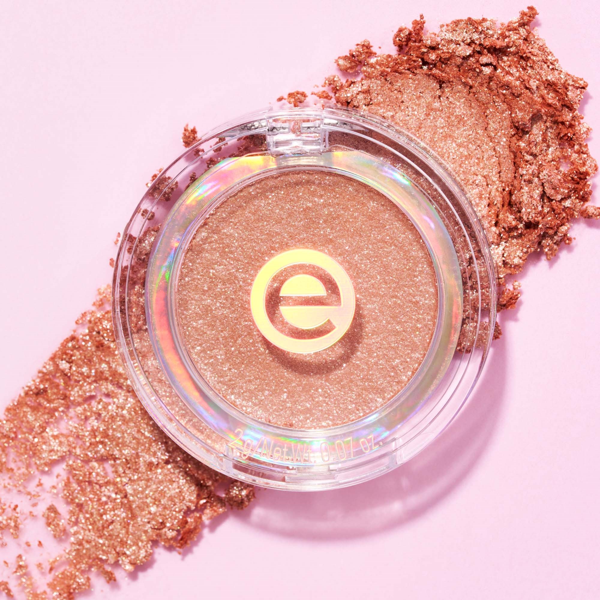 essence Mono Eyeshadow Glitter 03 Blushed Stardust (obrázok 4)