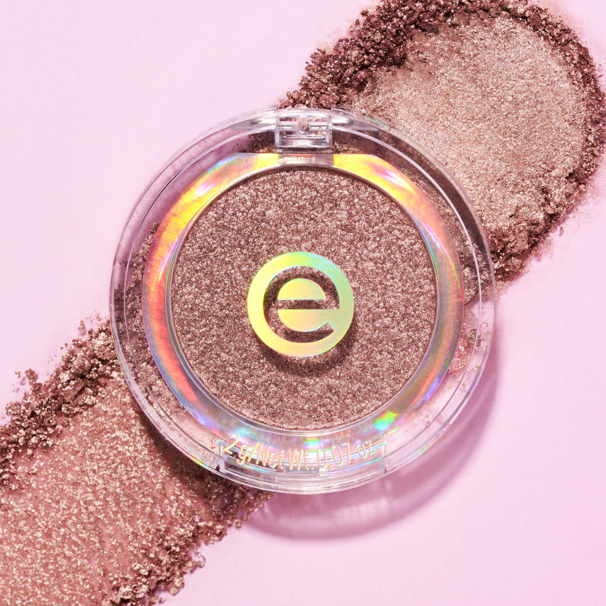essence Mono Eyeshadow Pearly 02 Silky Taupe (obrázok 4)