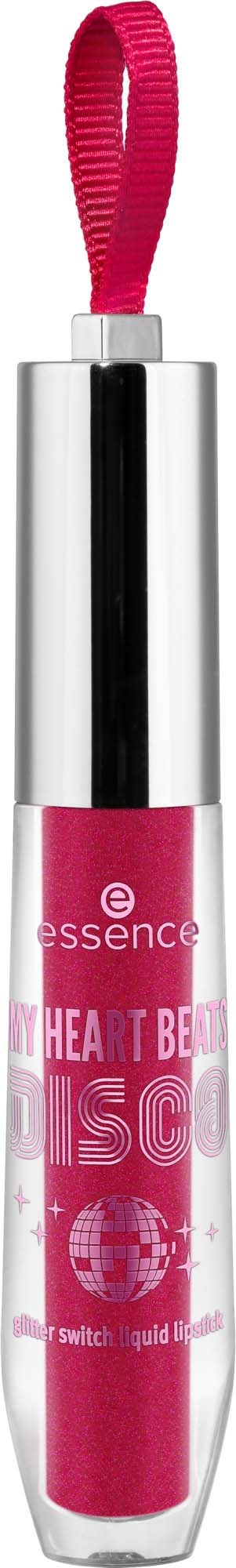 Een roze en zilveren lipglosspen met een roze lus bovenaan. Het heeft tekst en een kleine wereldbollogo.