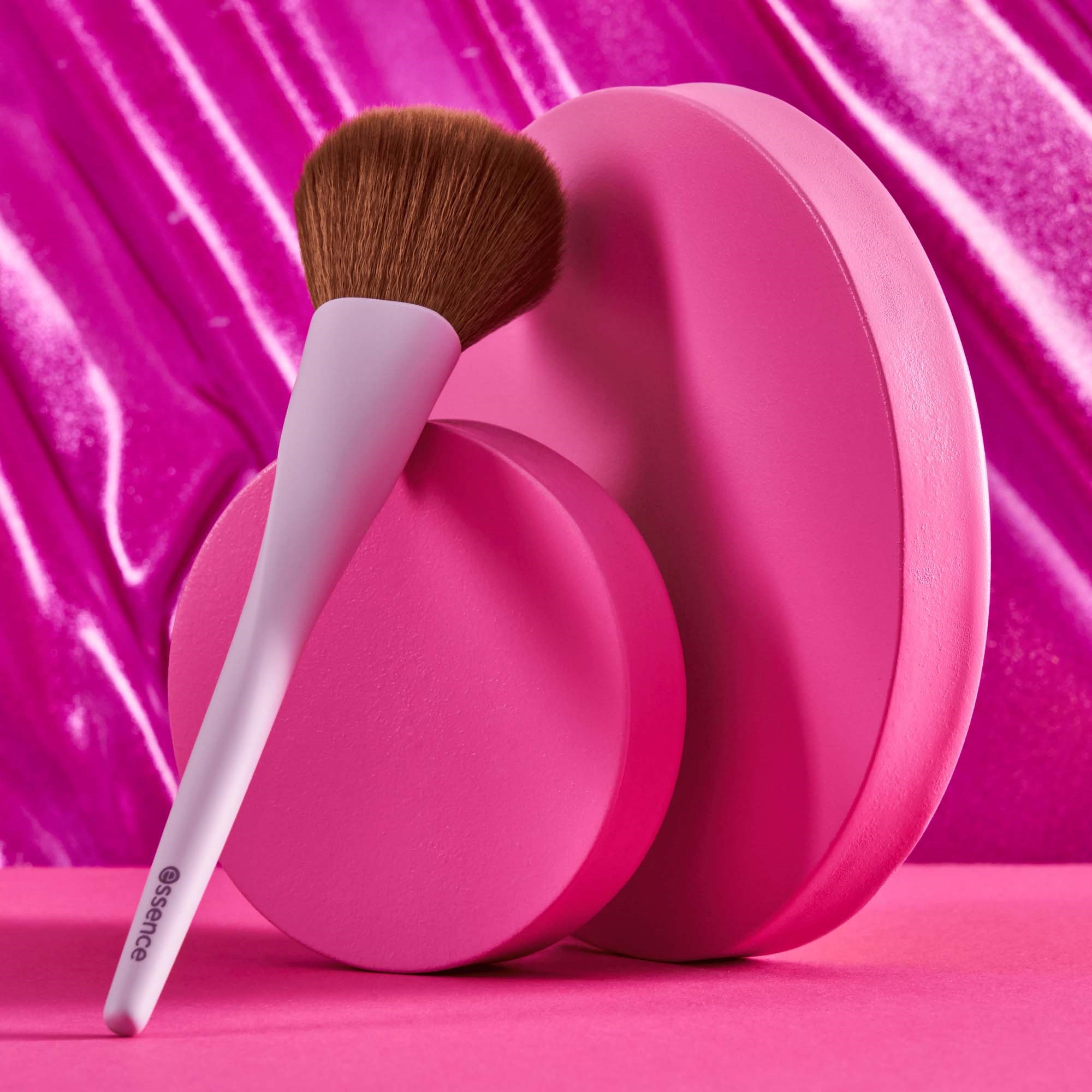 essence Powder Brush (obrázok 4)