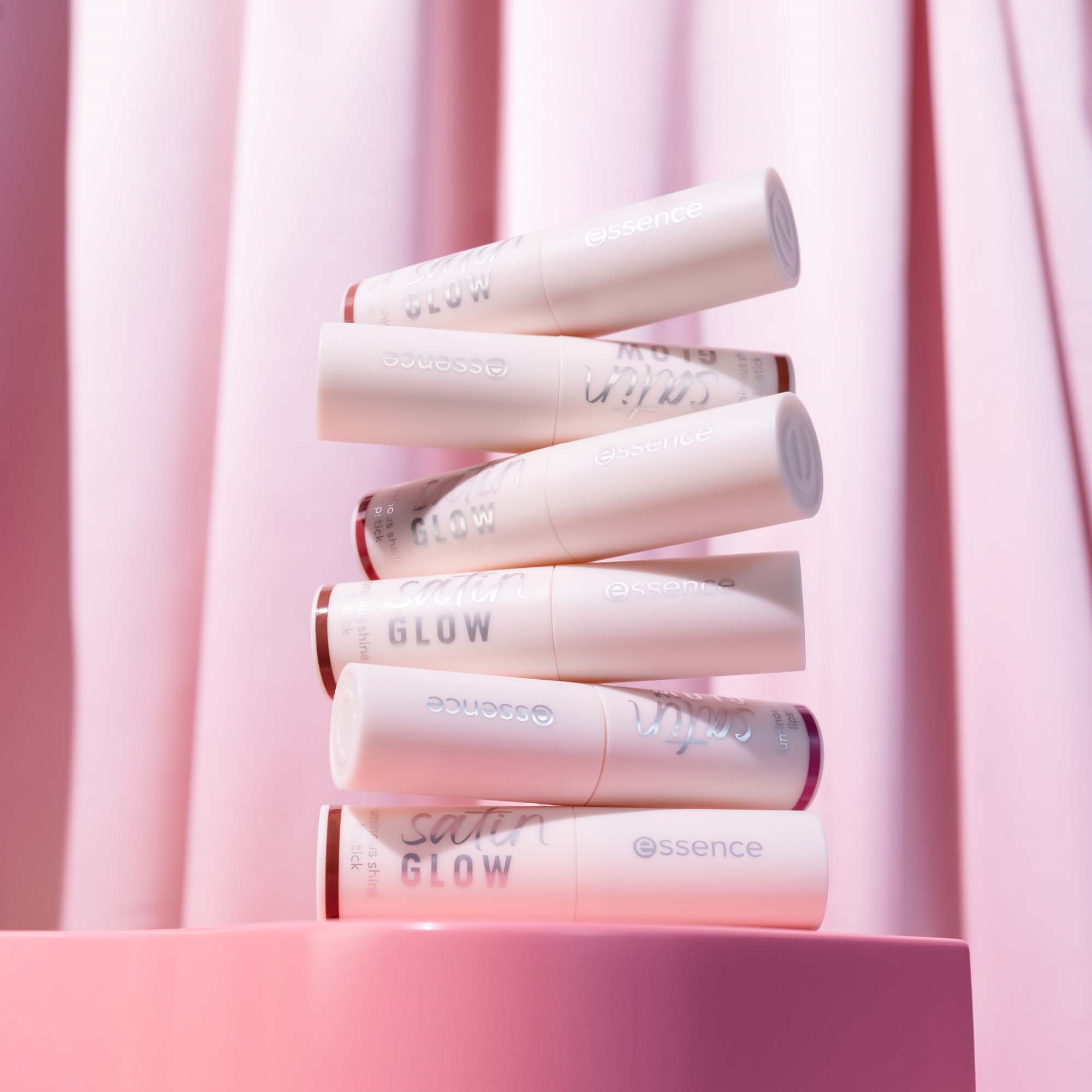 essence Satin Glow Luminous Shine Lipstick 02 Blushin It (obrázok 6)