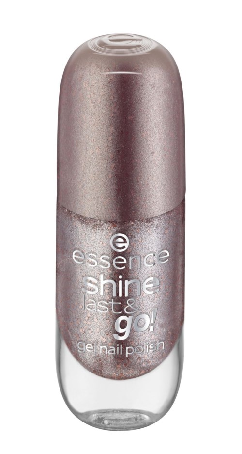 En liten nagellackflaska med ett rosa-metallic lock och en klar botten. Texten säger "essence shine last & go!".
