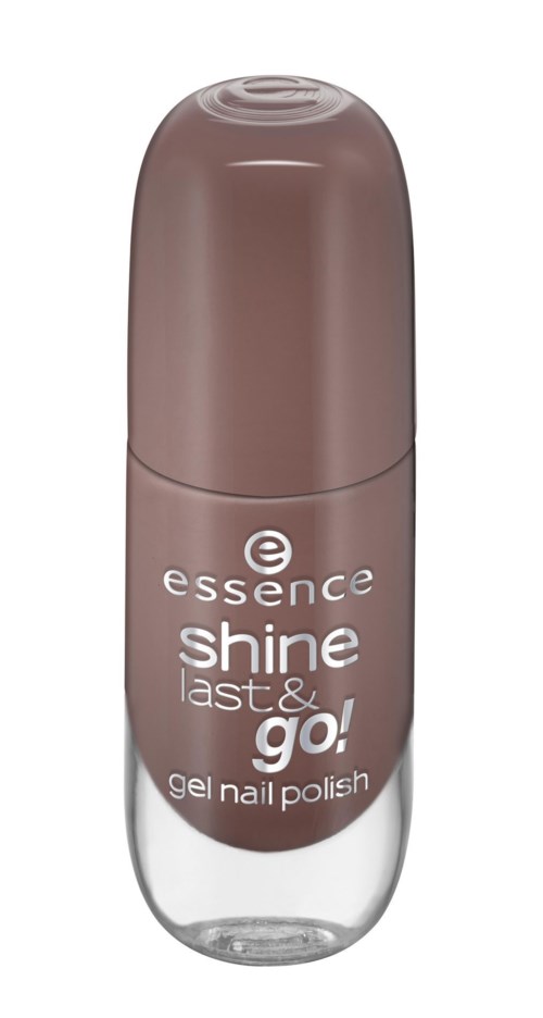 En liten sprayflaska med beige och transparenta delar, märkt som gel nagellack. Varumärket är Essence Shine.