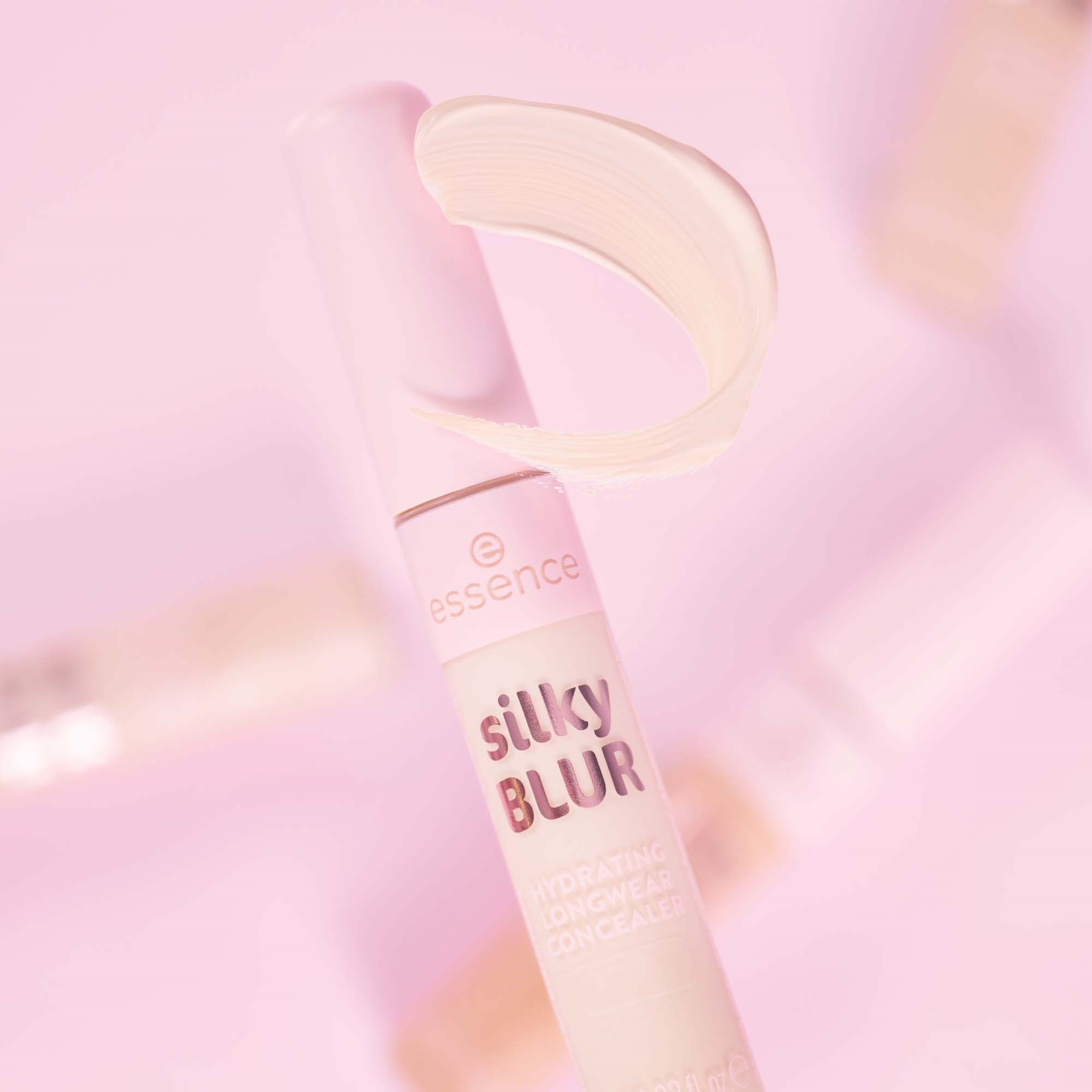 essence Silky Blur Hydrating Longwear Concealer 20 (obrázok 7)